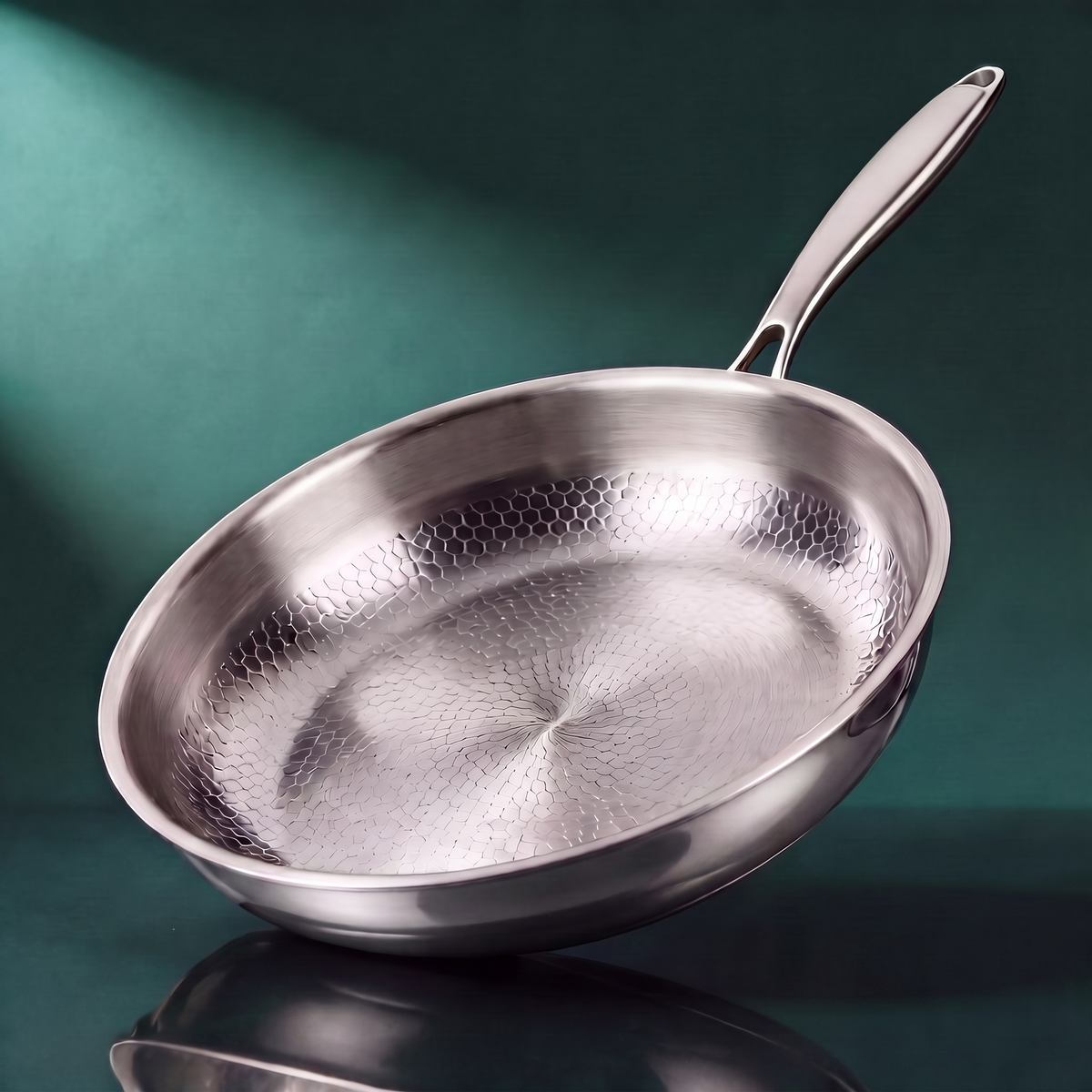 Handgehämmerte Titanpfanne 28 cm
