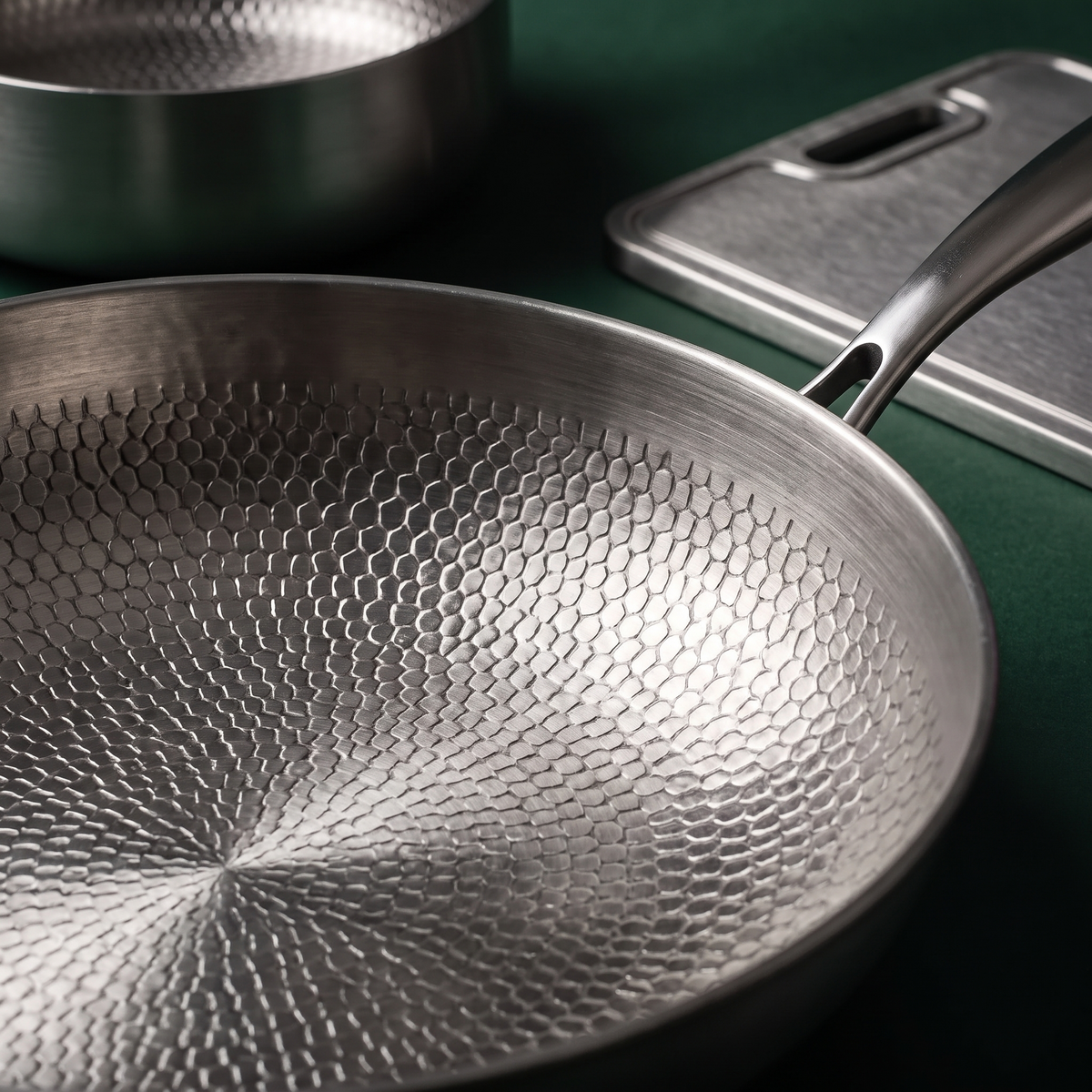 Titan Multi-Pfannen-Set mit Schneidebrett – 5-teilig